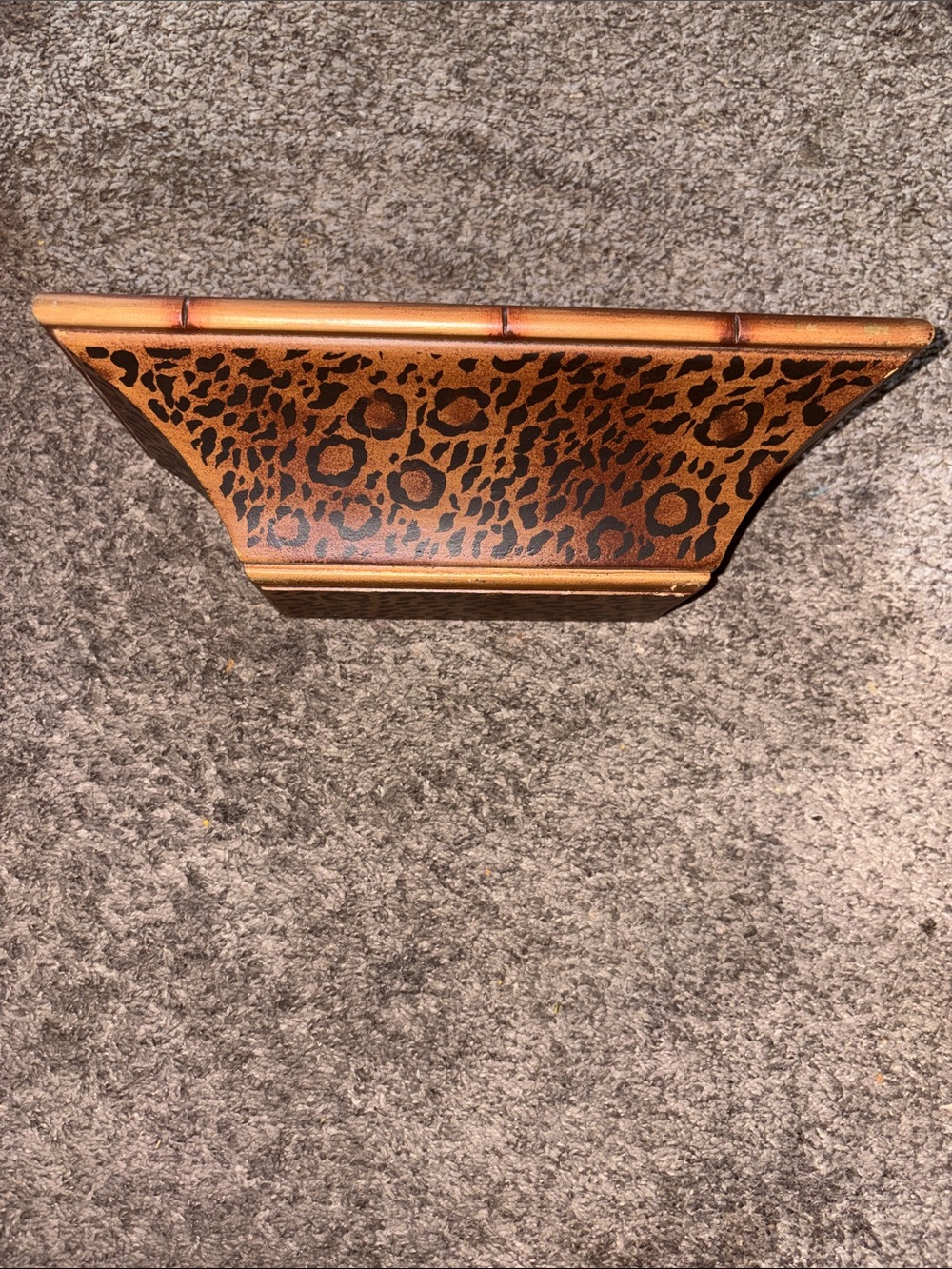 VINT. Leopard Print Decor. Shelf Corbel - NORMAL WEAR & TEAR EXCEPT 3 SCRAPS TOP